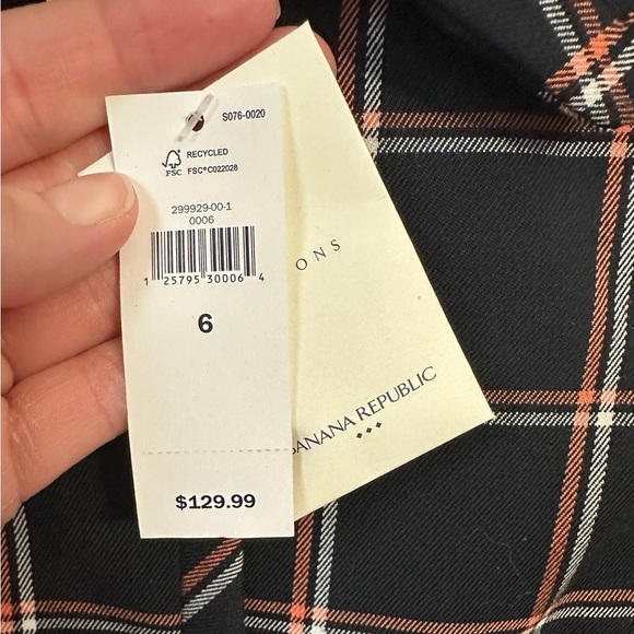 Banana Republic Black Plaid Women's Jacket Blazer, Gold buttons, size 6  Preppy - Picture 3 of 7